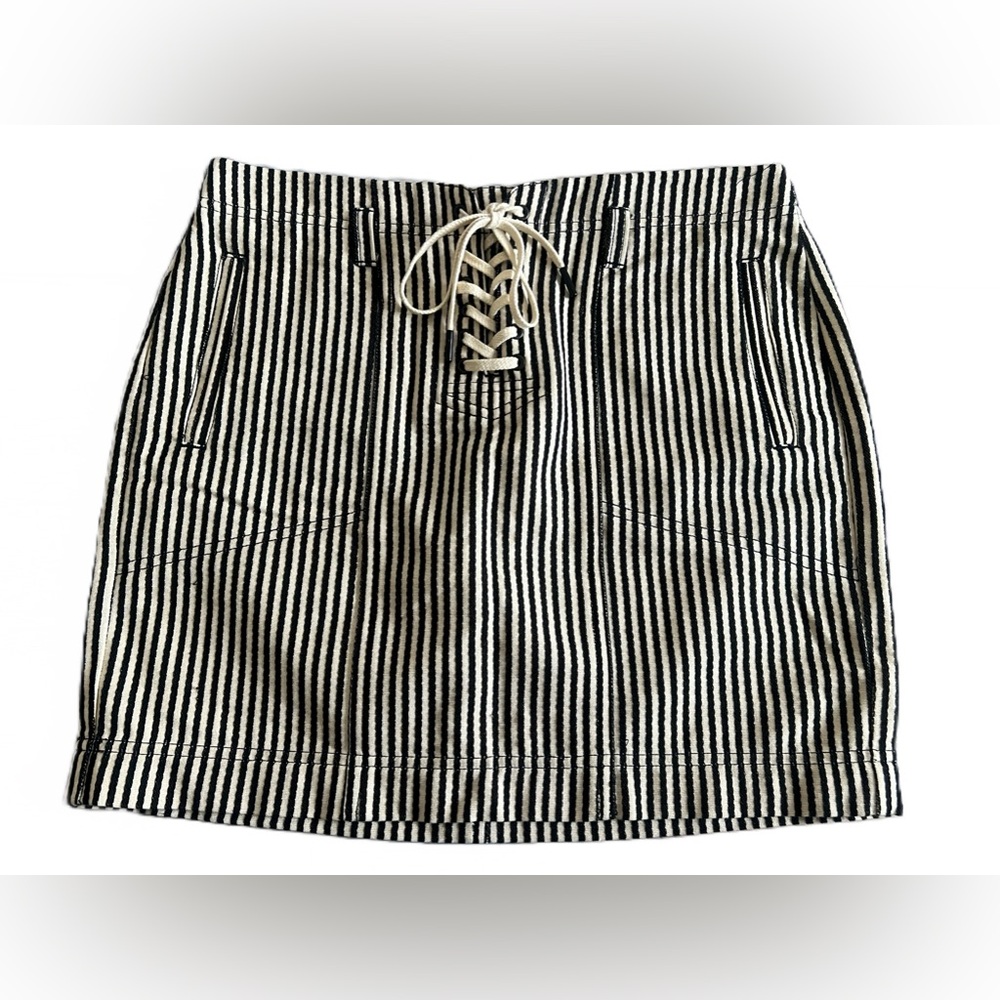 NWOT MADEWELL Cream + Black Engineer Stripe Lace Up Pencil Mini Skirt Size 4